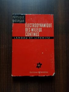 L. Landau, E. Lifchitz - Electrodynamique des milieux continus