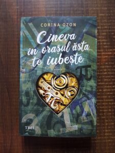 Corina Ozon - Cineva in orasul asta te iubeste