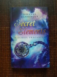 Secret elements. In ochiul uraganului