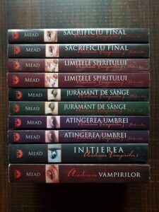 Richelle Mead - Academia vampirilor 10 volume, seria completa