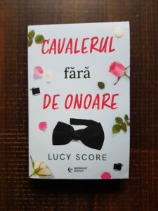 Lucy Score - Cavalerul fara de onoare
