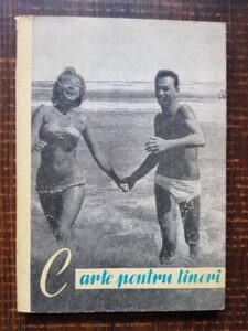 Adriana Deculescu - Carte pentru tineri