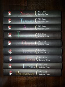 P. C. Cast, Kristin Cast - Casa noptii 9 volume, seria completa (2009-2013, editie cartonata)