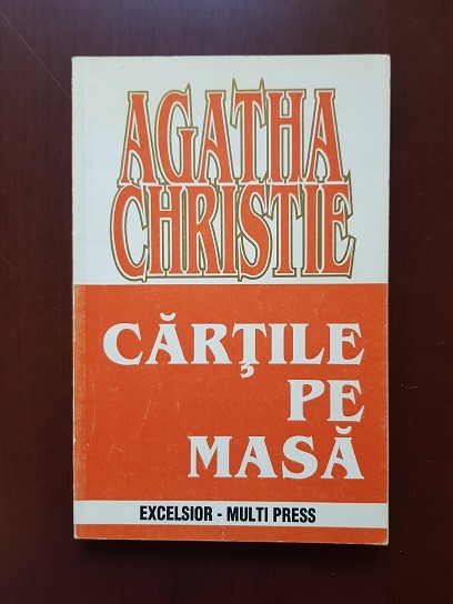 Agatha Christie - Cartile pe masa