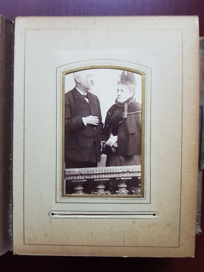 Album fotografic alcatuit din 31 de fotografii vechi din perioada 1870-1890, cuprinde personalitati importante ale Romaniei - imagine 8