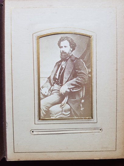 Album fotografic alcatuit din 31 de fotografii vechi din perioada 1870-1890, cuprinde personalitati importante ale Romaniei - imagine 4