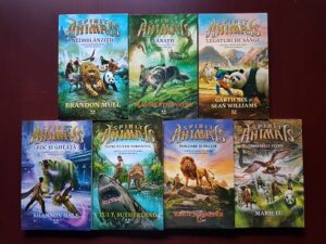 Seria Spirit Animals 7 volume Neimblanzitii. Vanatii. Legaturi de sange. Foc si gheata. Infruntand torentul. Inaltare si declin. Arborele Vesnic