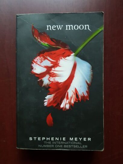 Stephenie Meyer - New moon