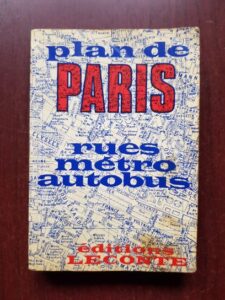 Guide indicateur des rues de Paris. Autobus, Metro, R.E.R