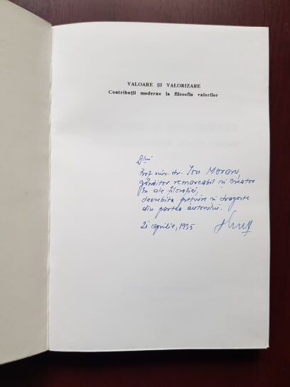 Marin Aiftinca - Valoare si valorizare. Contributii moderne la filosofia valorilor (1994, cu autograful si dedicatia autorului) - imagine 2