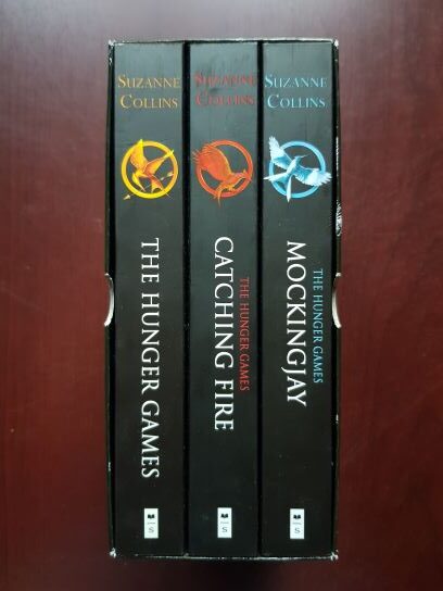 Suzanne Collins - The Hunger Games 3 volume